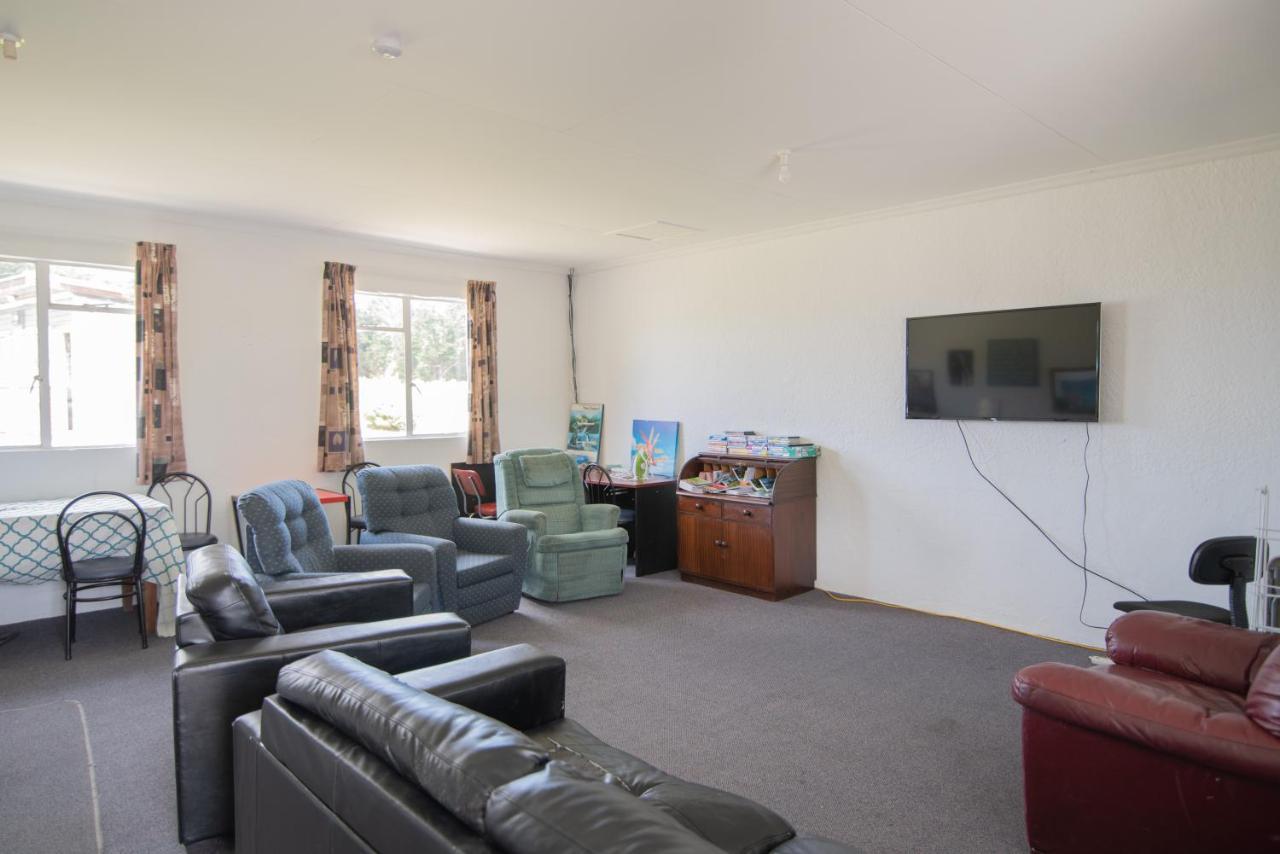 Beach Road Holiday Park Otatara Екстериор снимка
