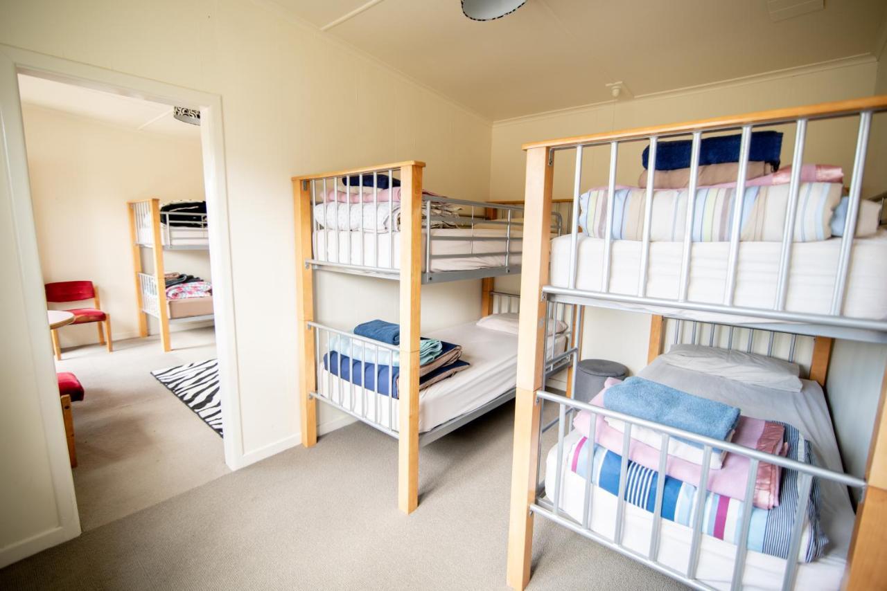 Beach Road Holiday Park Otatara Екстериор снимка