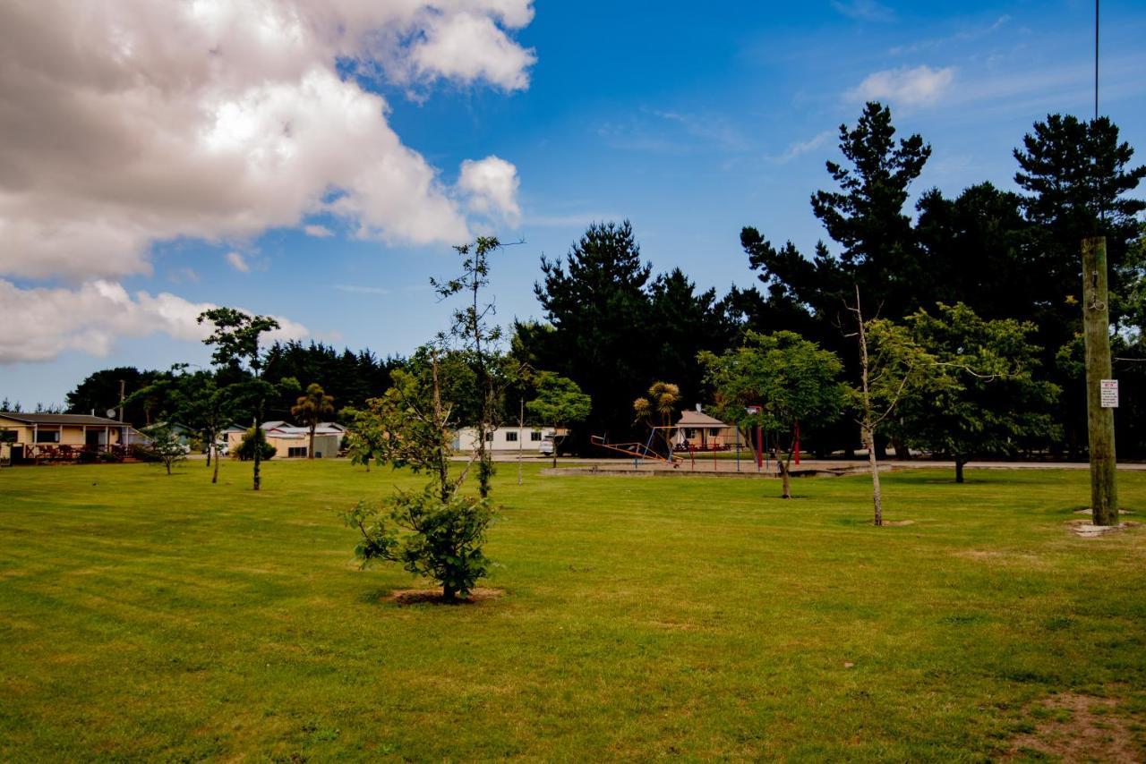 Beach Road Holiday Park Otatara Екстериор снимка