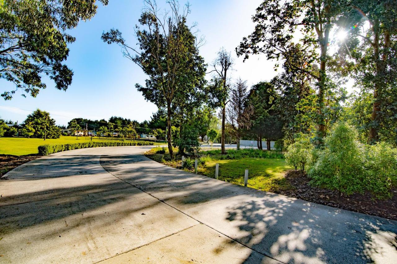 Beach Road Holiday Park Otatara Екстериор снимка