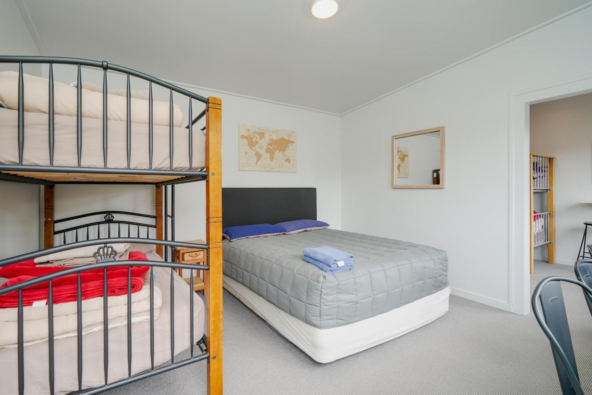 Beach Road Holiday Park Otatara Екстериор снимка